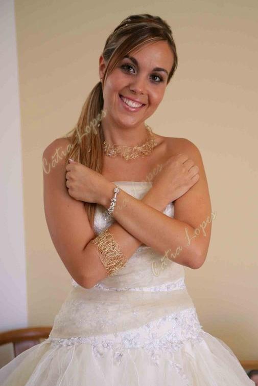 fio katia45 e pulseira Ana dourada